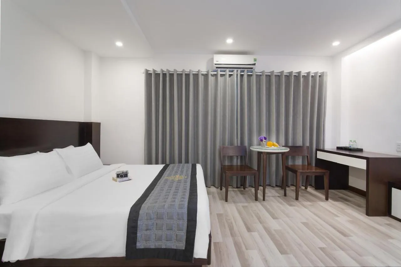 Aparthotel Aoa Danang Beach Hotel